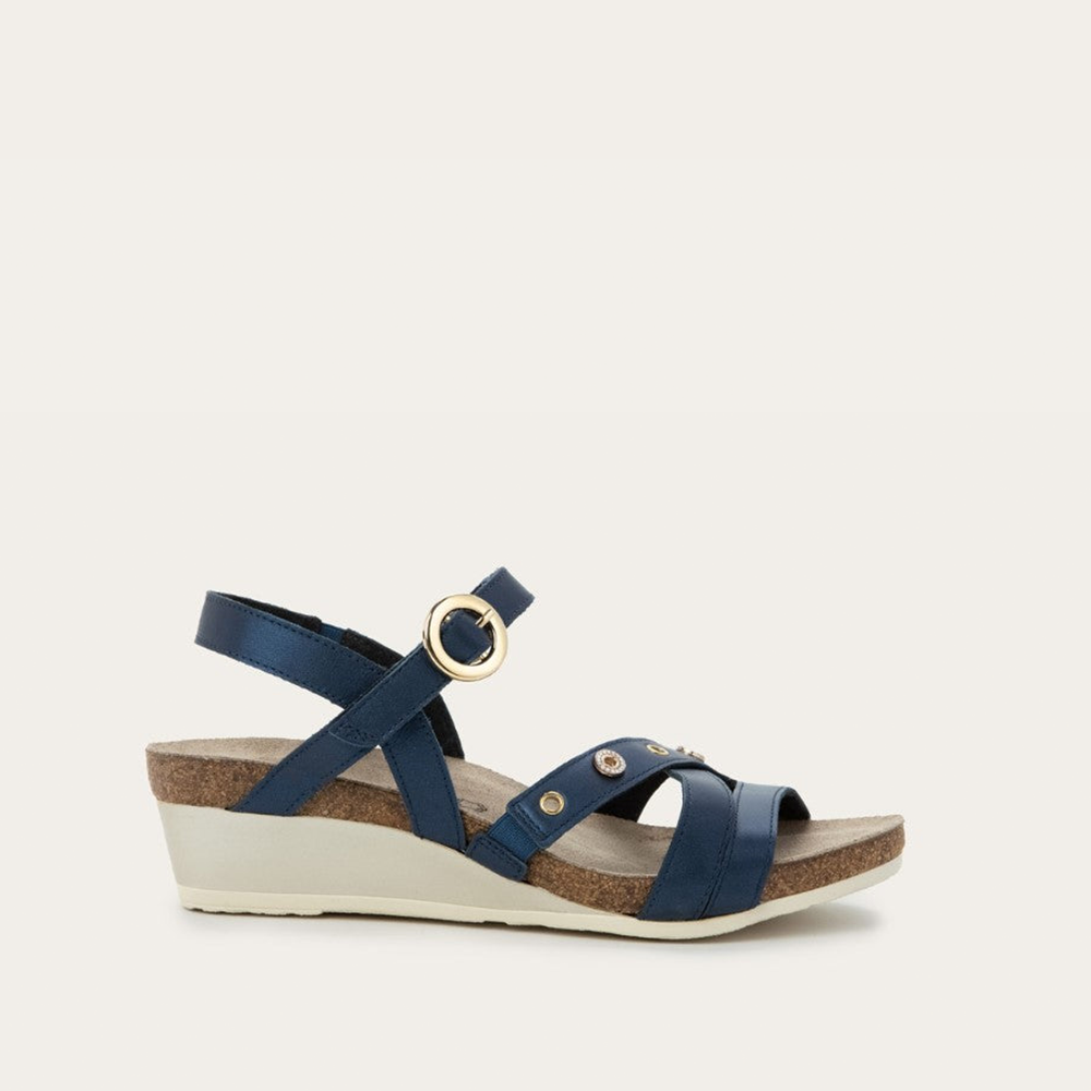 Polar Sea Leather,35