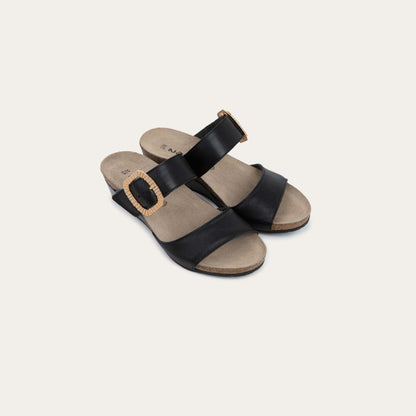 Naot Magic Luxe