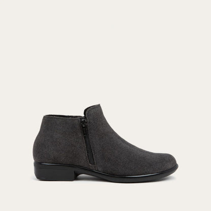 Cabernet Suede,35