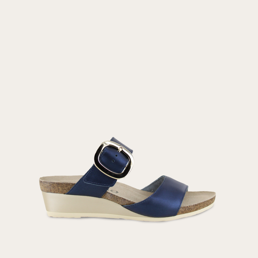 Polar Sea Leather,35