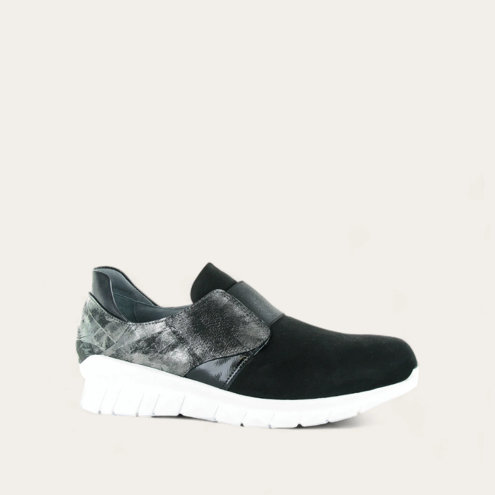 Black Velvet Nubuck/Metallic Onyx Lthr/Black Luster Lthr,35