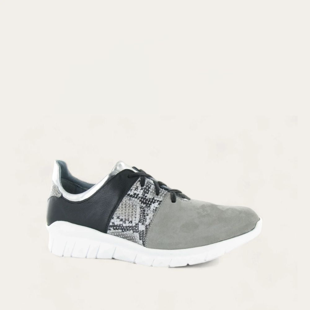 Light Gray Nubuck/Gray Cobra Lthr/Silver Mirror Lthr/Soft Black Lthr,35