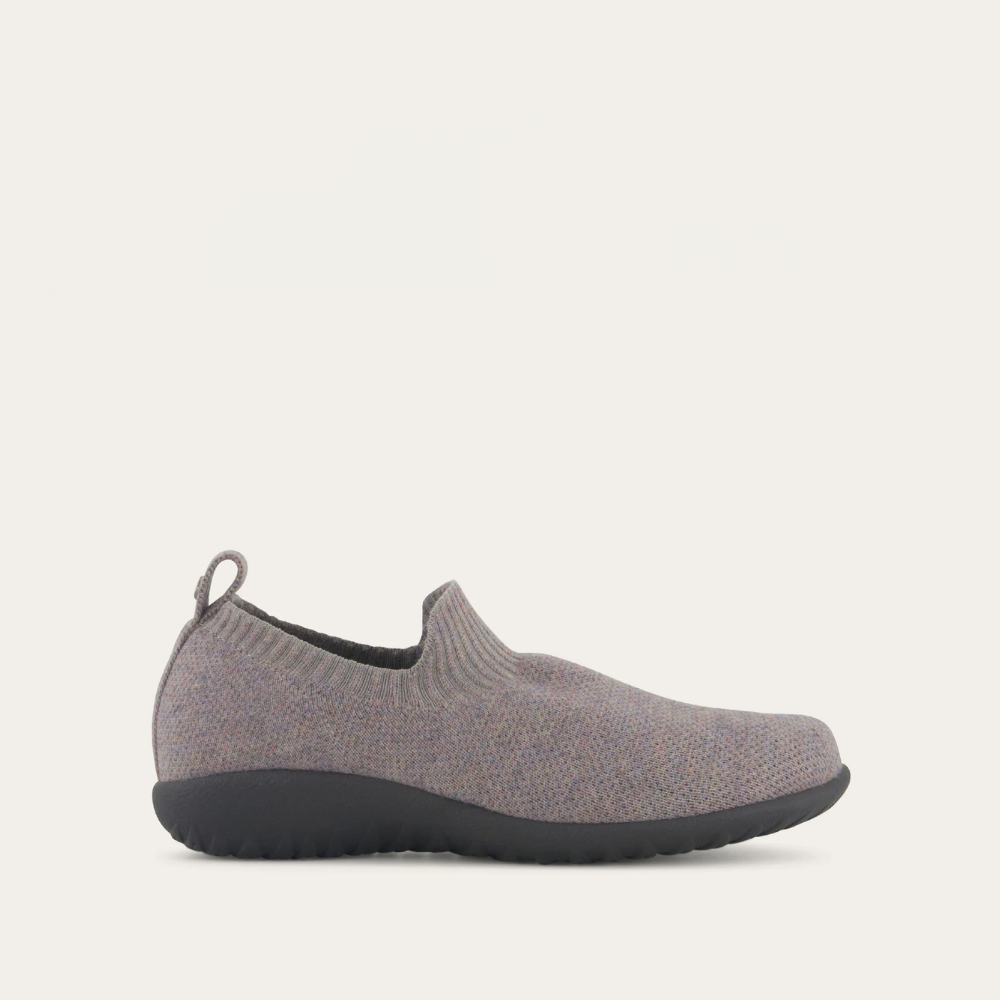 Gray/Black Knit,35