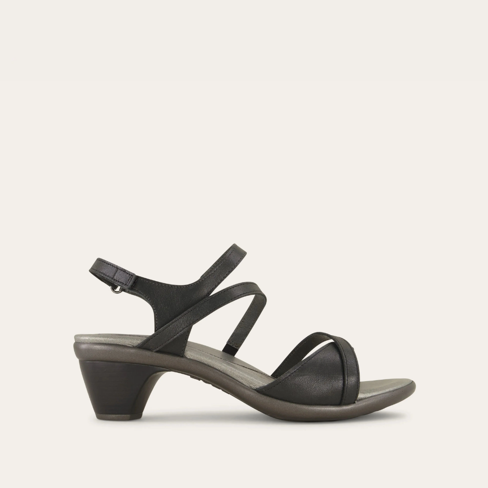 Shiny Black Lthr,35